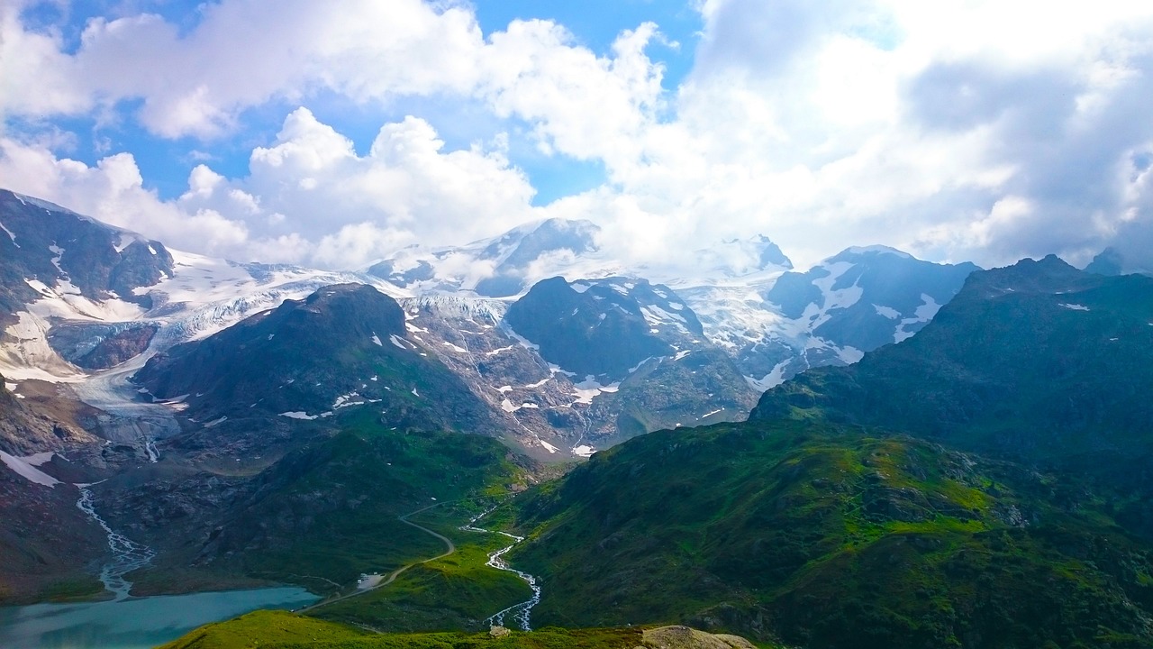 全国旅游体量排行榜最新，全国旅游体量排行榜及热门景点解析：旅游业发展前景与吸引游客策略