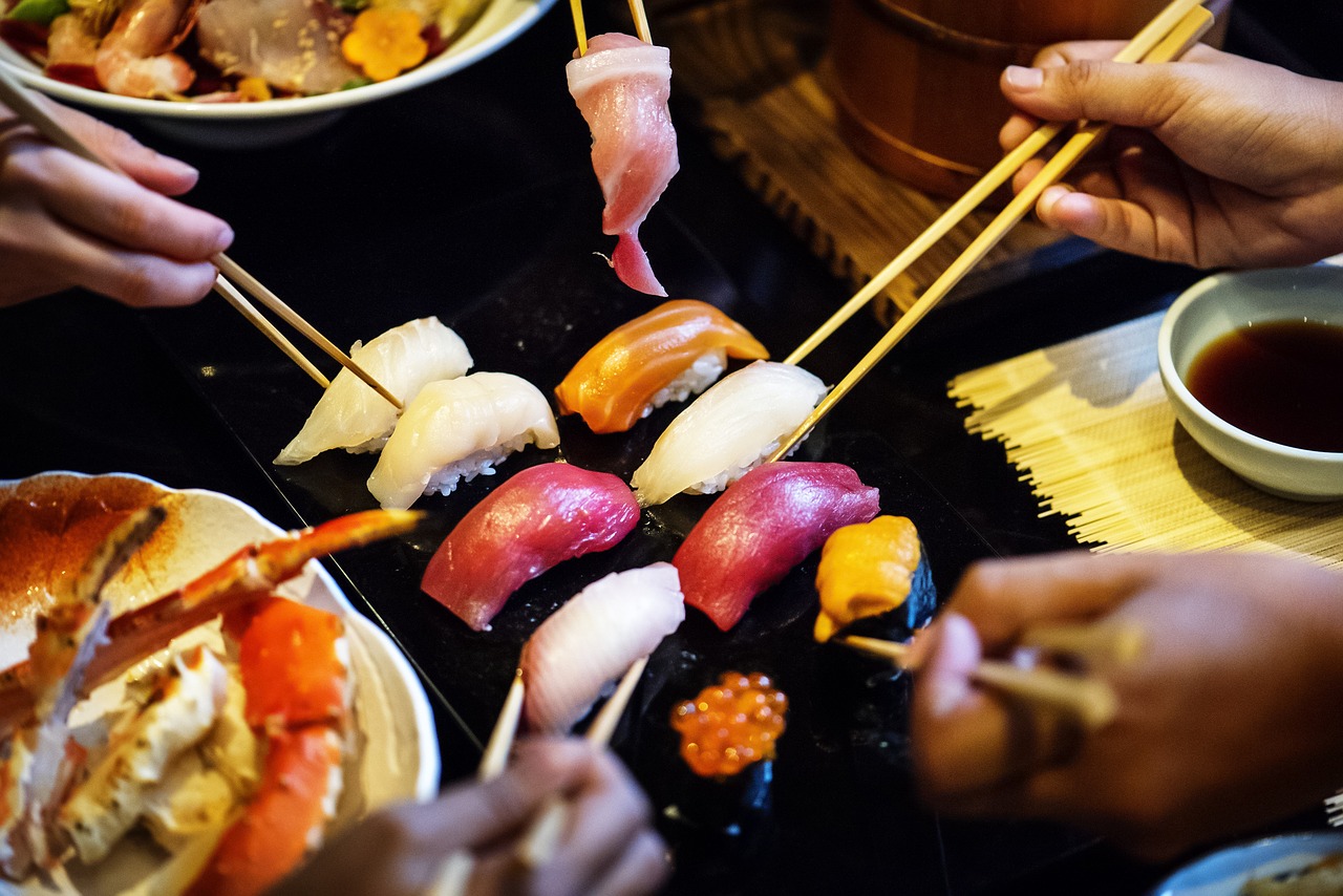 狗岛食堂美食排行榜最新，狗岛食堂美食排行榜最新及热门美食详解