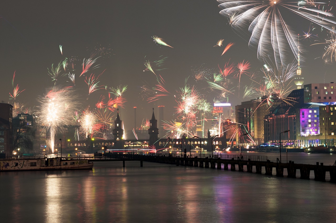 街景2025乐高，街景2025乐高：创新重塑城市风貌，未来城市魅力展现的创意玩具系列